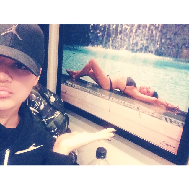 I love walking into the gym and seeing this!!! LOL  Ladies and gentleman, a roun...