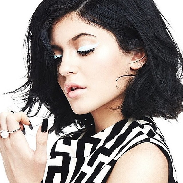 My WCW!!! She bad!!!! Check my baby girl out in @byrdiebeauty #DontHurtEm #WCW...