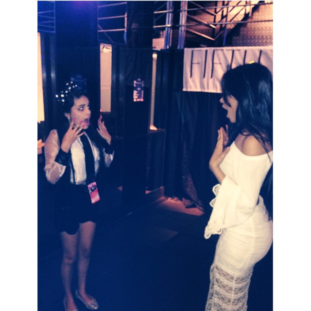 I FOUND MY LONG LOST TWIN IN BRASIL AND SHE GIVES GREAT HUGS. #eitagiovanna...