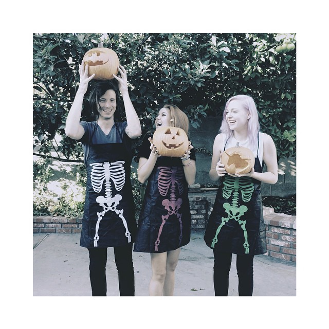 when life gives you pumpkins, take a knife to 'em // fall feels...