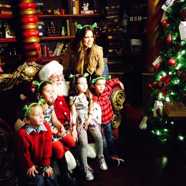 I had such a fun morning with my new mini friends. We had an adventure to Santa ...