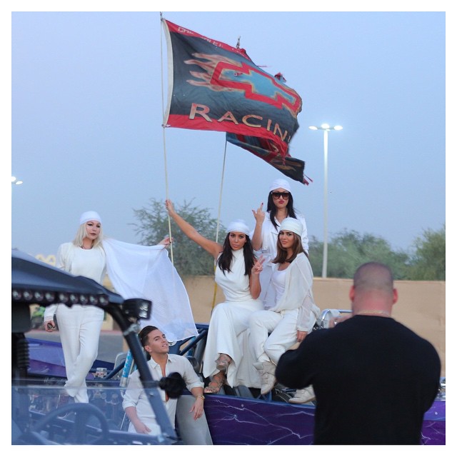 #VroomVroom #DubaiDesert ...