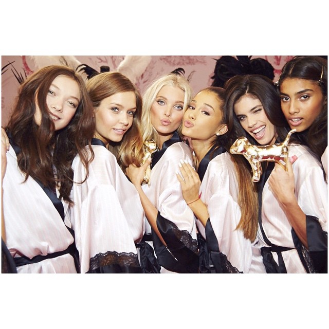 #PINK @victoriassecret ...