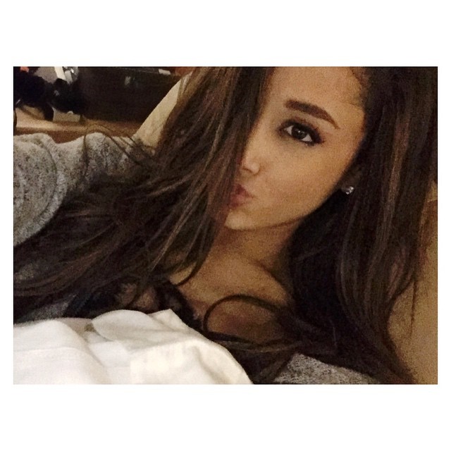 snuggllled up. bedddd head (back to dark brown btw) haiiiiirrrr...
