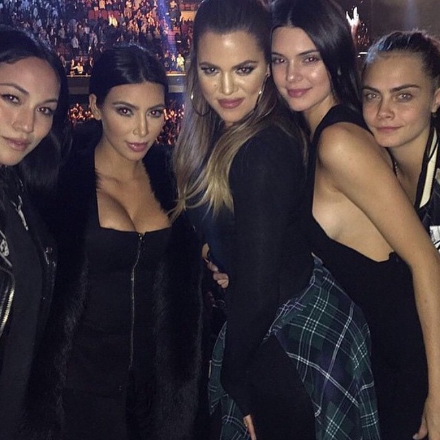 Clique...