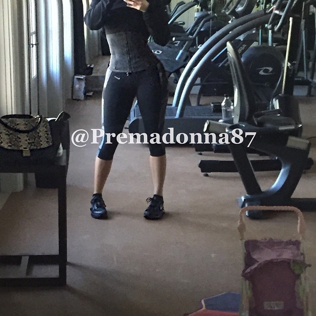 Early morning workout in my favorite waist shaper thanks to @premadonna87. My se...