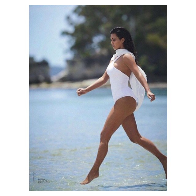 I love this shot from my @VogueAustralia shoot. We did hardly any make up or hai...