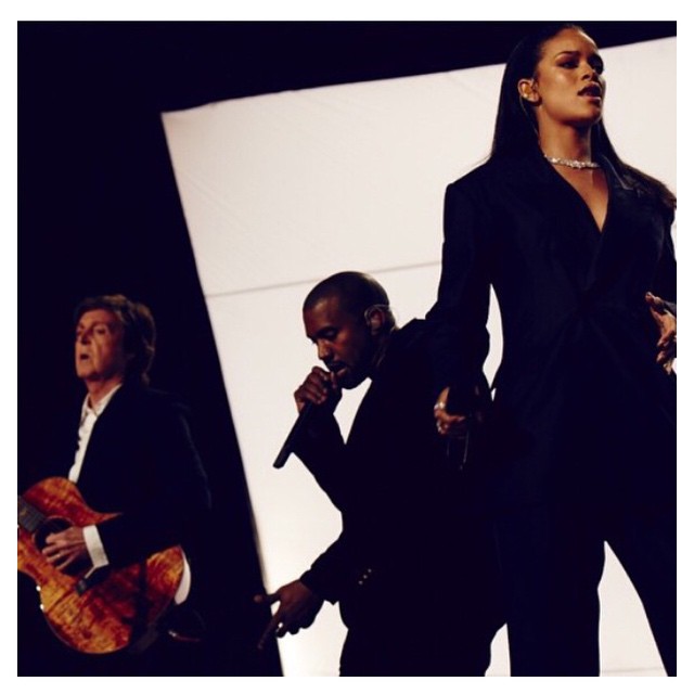 Had to repost this pic from @badgalriri Such a good performance!!! This song is ...