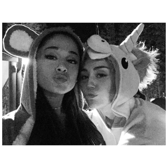 #acceptance #love #happy #hippies thaaannk u @mileycyrus @happyhippiefdn for hav...