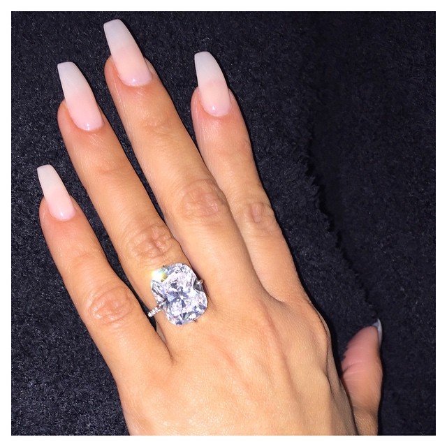 Anyone who knows me knows short nails are my thing but I had to try long nude na...