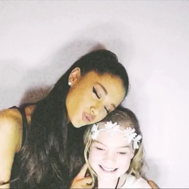 first photo booth meet n greet for the honeymoon tour was a success! i love you ...