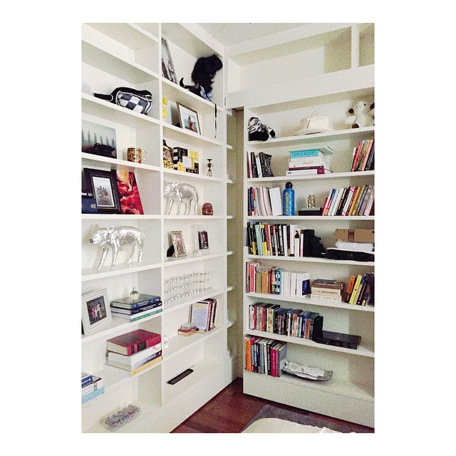 bookshelf doorway // home away from home // miss it already || #NewYorkAndI...