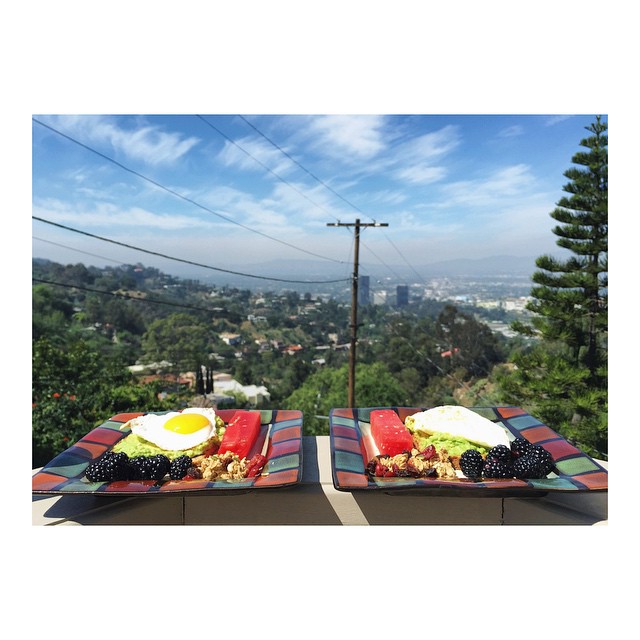 Breakfast club // avo toast pretending I'm in Sydney...