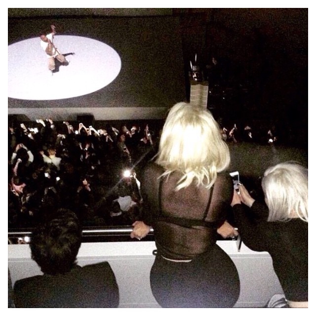 Watching Bae perform tonight at The Louis Vuitton Foundation/ Frank Gehry Museum...