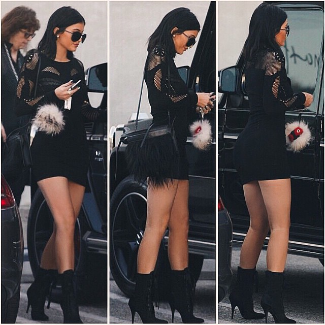 Outfit yesterday : 
Alexander McQueen dress 
Balmain by Giuseppe boots 
Phillip ...