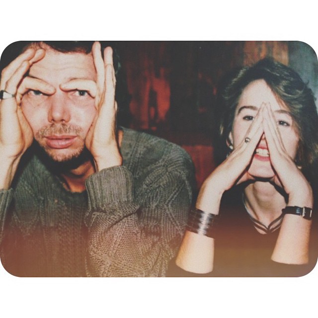 LOOK AT MY CUTE PARENTS SQUISHING THEIR FACES AND BEING CUTE WHEN THEY FIRST MET...