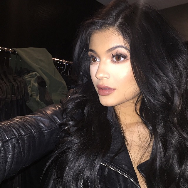 face beat by @makeupbyariel ...