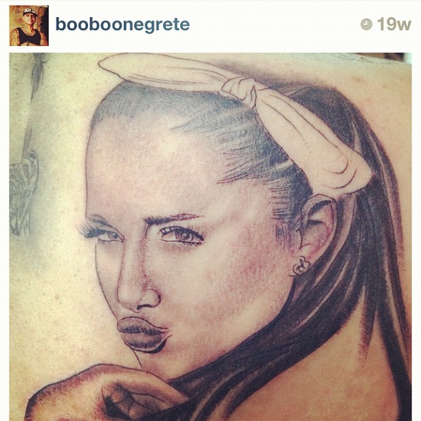 Wow!! This is crazy I can't believe this is someone's real tattoo.. Does anybody...