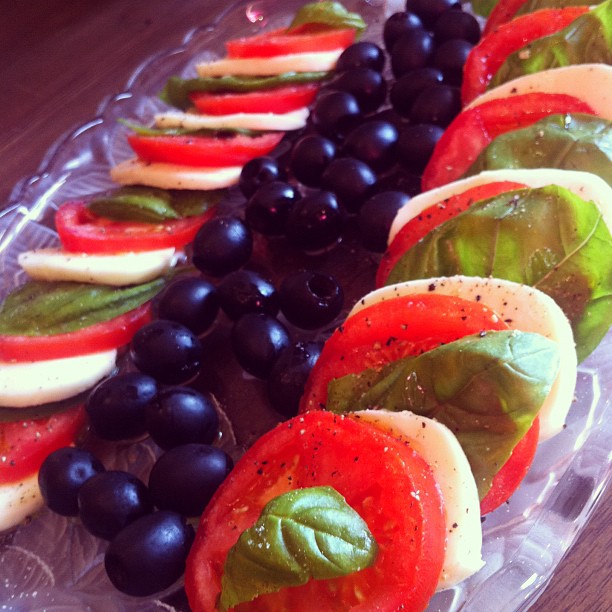 caprese +olives....