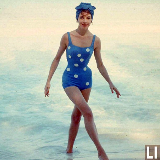 I want a bathing suit like this but in yellow...