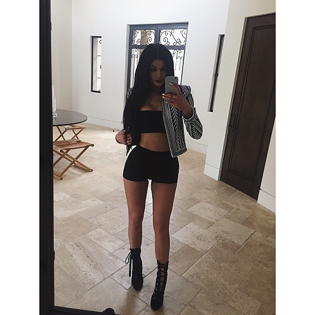 I went with the Balmain booties. #BalmainHeadToToe...