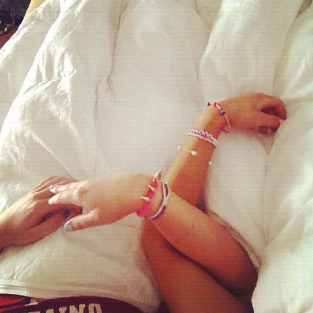 @ArianaGrande: Morning snuggles w @alexaluria (@lexie1225 on insta)  #marriedcou...