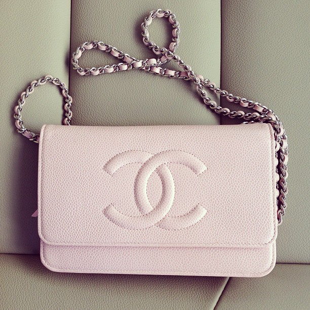 "J'aime la vie! I feel that to live is a wonderful thing."
-
Coco Chanel...