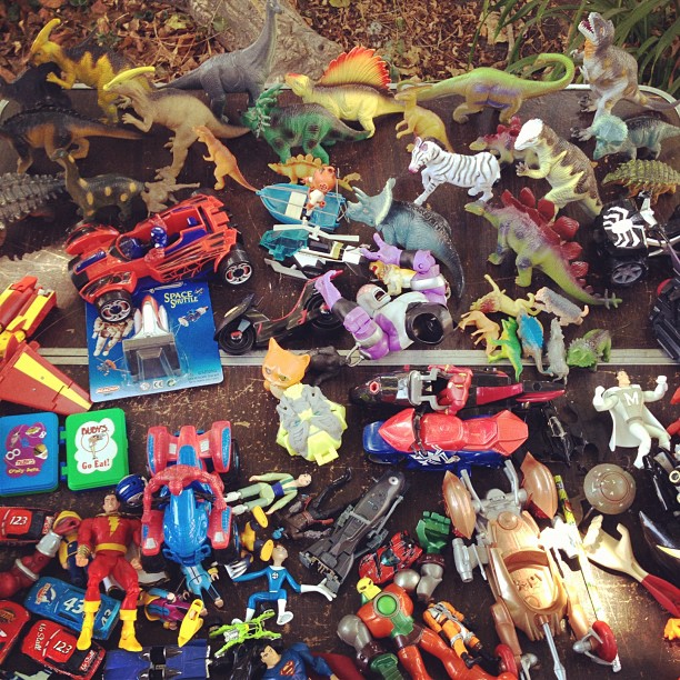 #dinosaurs #actionfigures #fleamarket ...