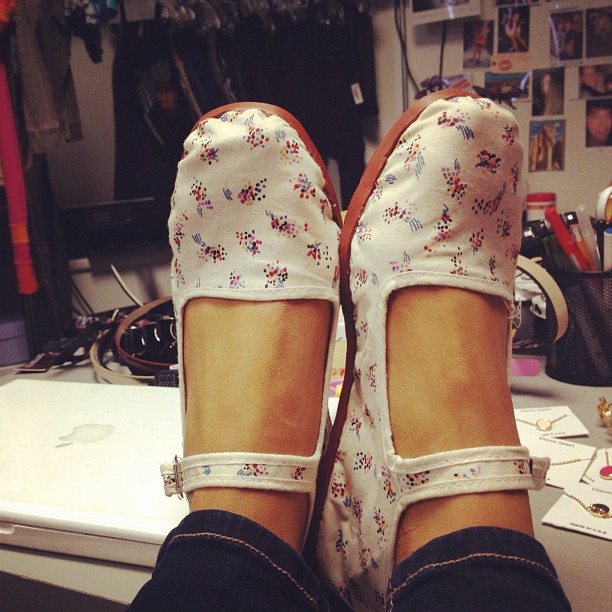 Just had my fitting for the pilot and @savagegirls bought these cute new shoes f...