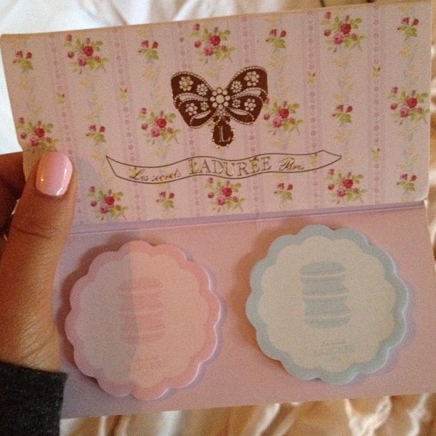 Ladurée sticky notes ...