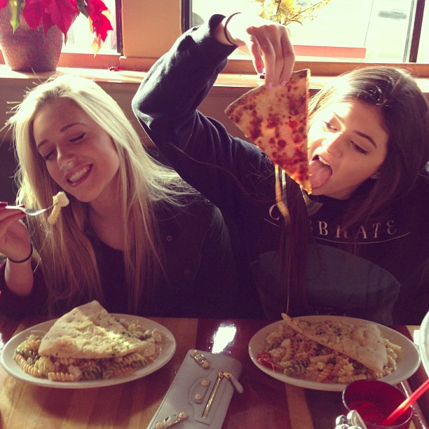 Being ladies at lunch with @iputtheindustryonmyback because our friends love to ...
