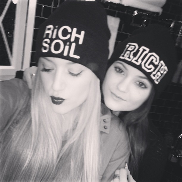 Rocking RICH SOIL with @iputtheindustryonmyback  twins @khloekardashian...