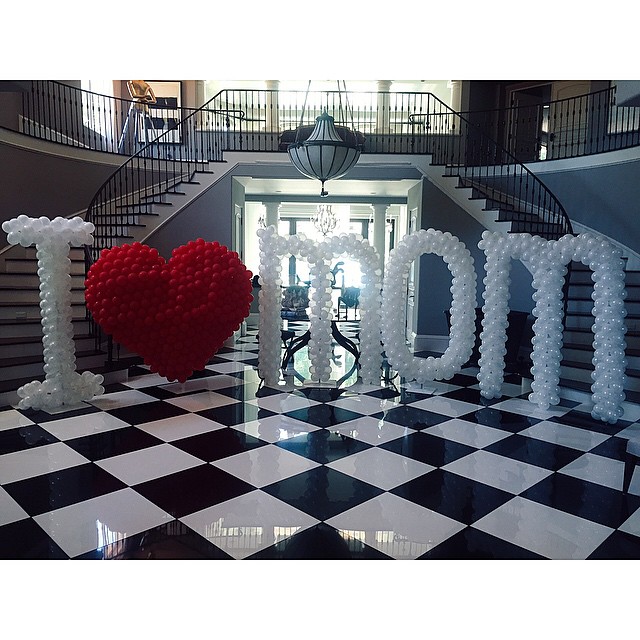 HAPPY MOTHERS DAY MOM!!!! We love you!!!!!!!! @kendalljenner...