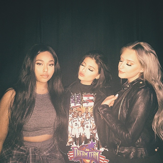 They so beautiful  #bestfriends...