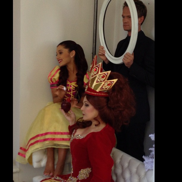 Fun shoot for Snow White #LFPsnow @lythgoefamprod @pasplayhouse @actuallynph ...