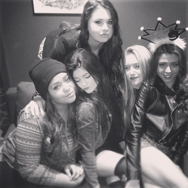 Happy New Years from me and @jordynwoods @broganburnside @iputtheindustryonmybac...