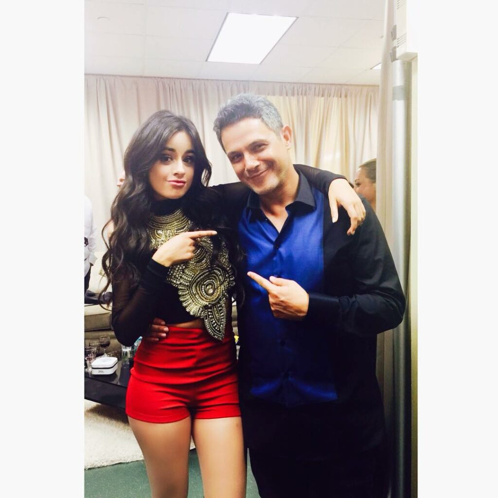THIS WAS EASILY ONE OF THE MOST MAGICAL MOMENTS OF MY LIFE. I FINALLY MET ONE OF...