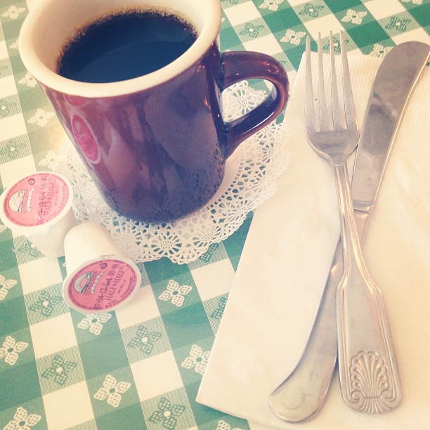 Pre-Red-Carpet Impromptu Saturday Morning Roadside Diner Adventures with @carlam...