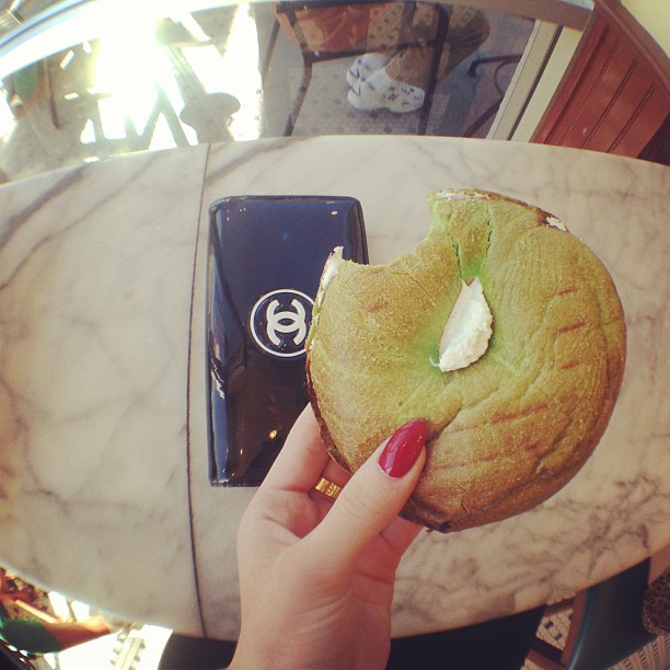 Why I love St. Patrick's week. #thelittlethings #greenbagel...