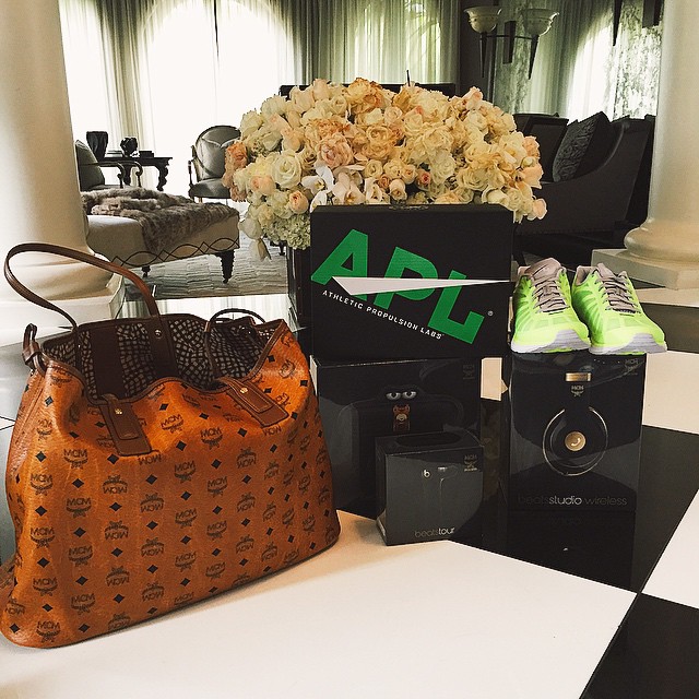 goodies of the day. Thank you so much @aplrunning and @mcmworldwide ...