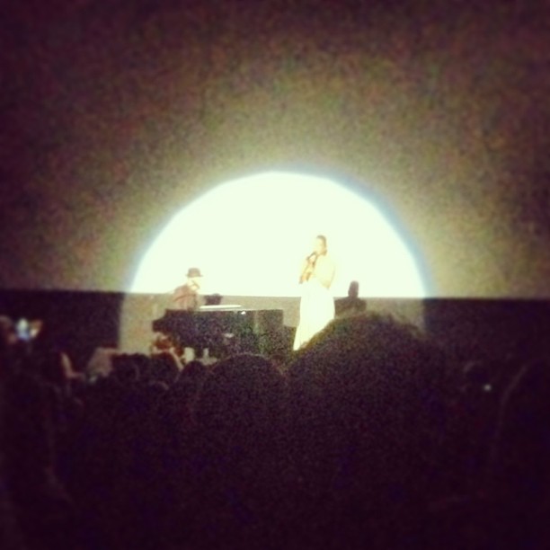 Whatup Gavin DeGraw + Colbie Calliat. That duet is perrrrfect....