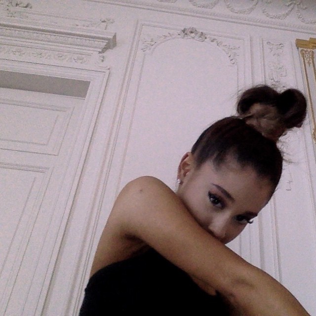 when ur arm smells good af...
