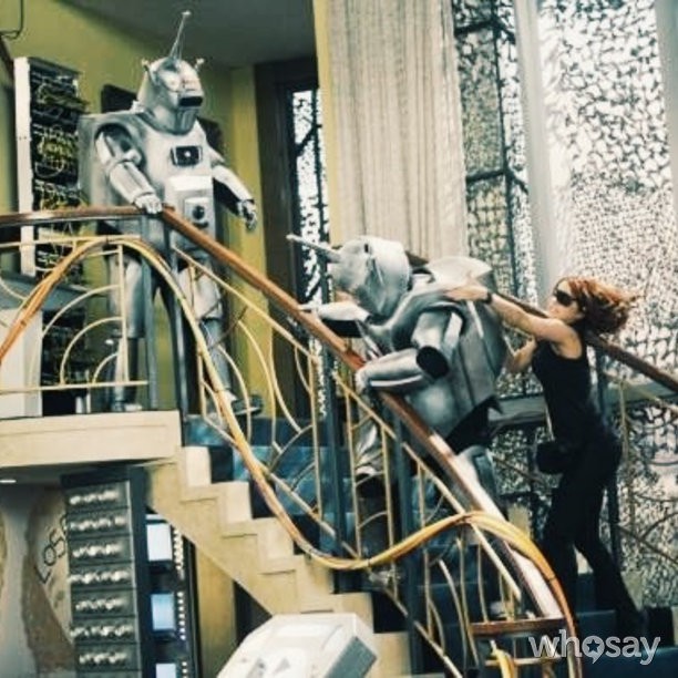 Tonight, in the very futuristic, sci-fi, kickbutt, timetravel world of #Jessie, ...