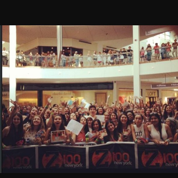 IM LATE BUT ILY NEW JERSEY YOU WERE SO LOUD I WISH I HAD AN ACCENT...