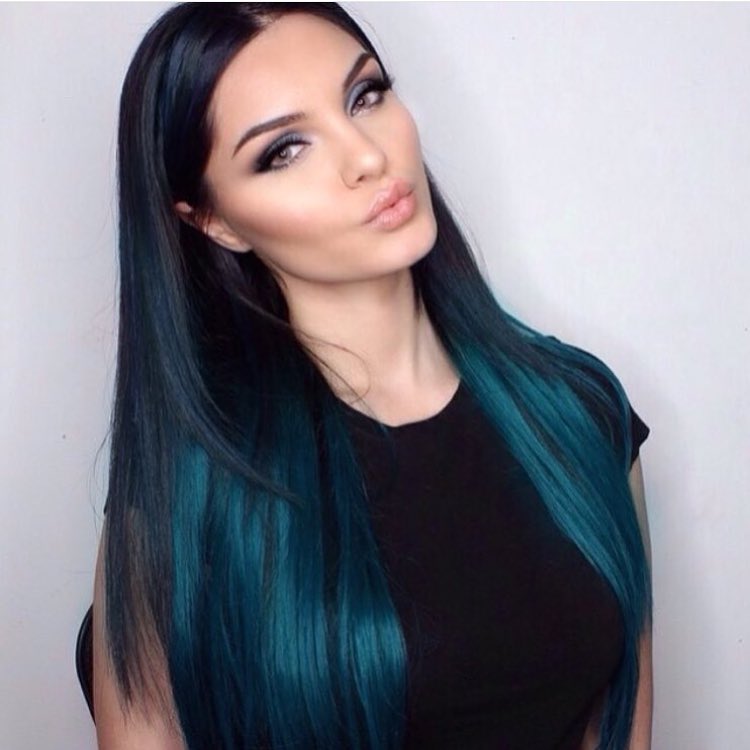 love how my #kyliehairkouture extensions look here  bellamihair.com...