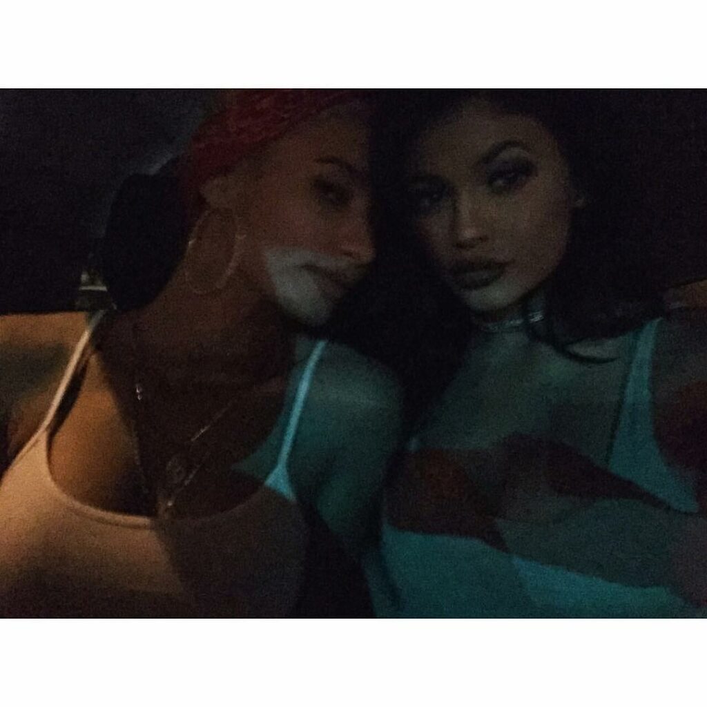 that's my best friend go best friend...