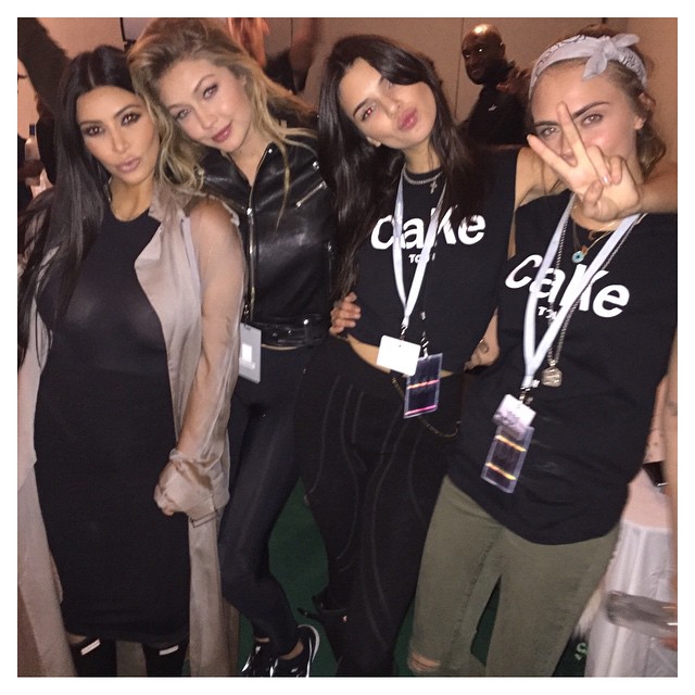 Glastonbury with these beauties @gigihadid @kendalljenner @caradelevingne...