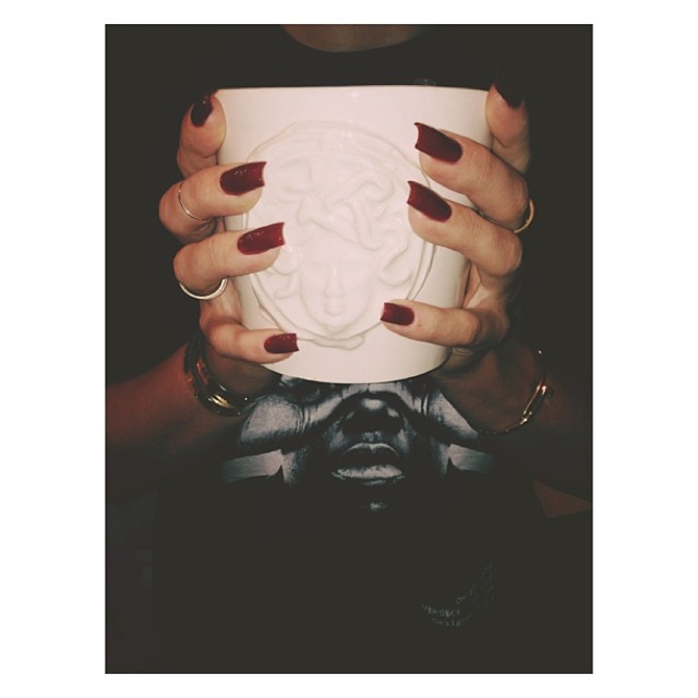 Tea time w Medusa & @iputtheindustryonmyback...