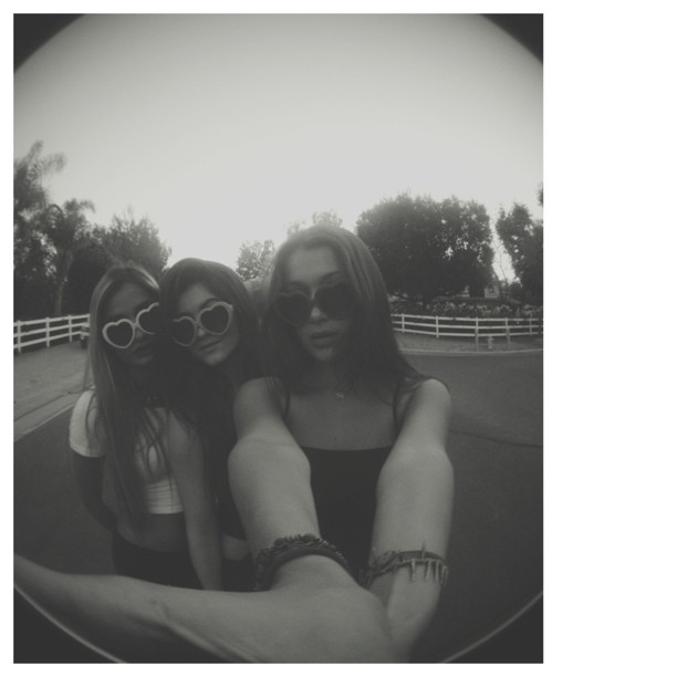 baby put on heart shaped sunglasses cause' we gonna take a ride...