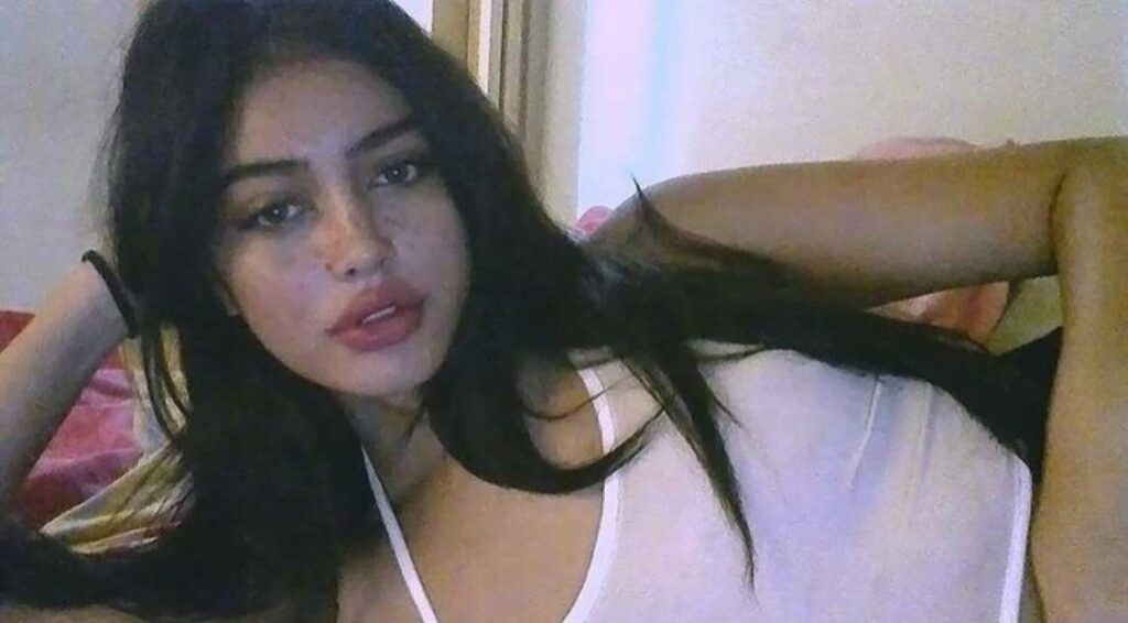 I really don't remember why nor when I deleted this pic?? Sorry for all the repo...